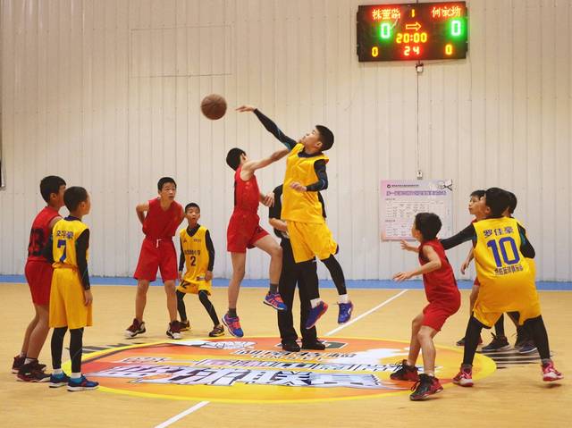 🏀日三崩！亚历山大50+8 比尔25+6 KD缺阵 雷霆大胜太阳